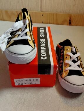 Compass Men's Canvas Sneakers, Black And Khaki, Size 9, New In Box